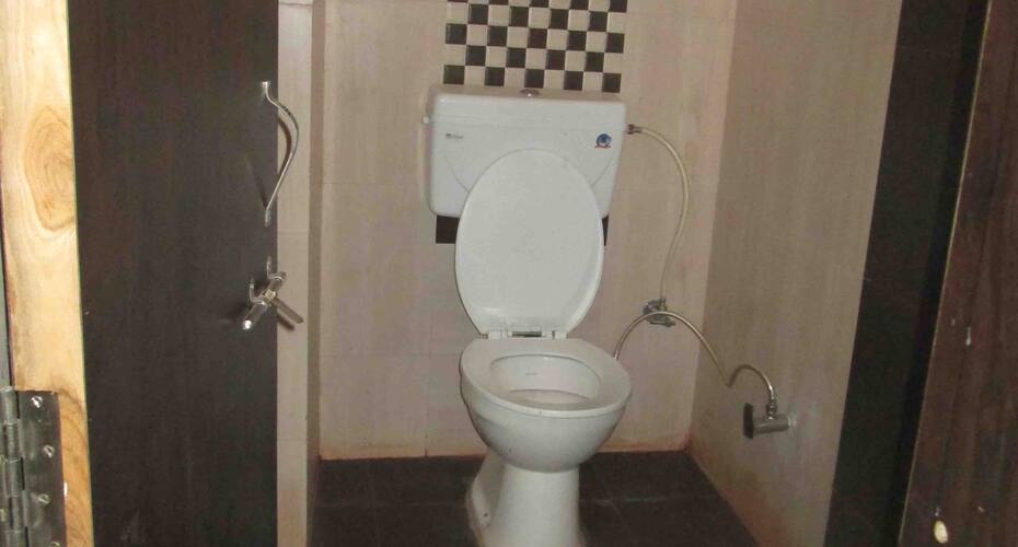 Hotel Royal Punjab Lodging & Boarding, Nanded 4